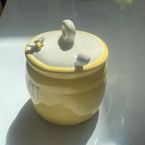 Rae Dunn, ceramic 8”sweet honey pot shaped birdhouse. Text reads”Bee Sweet” - Picture 2 of 7